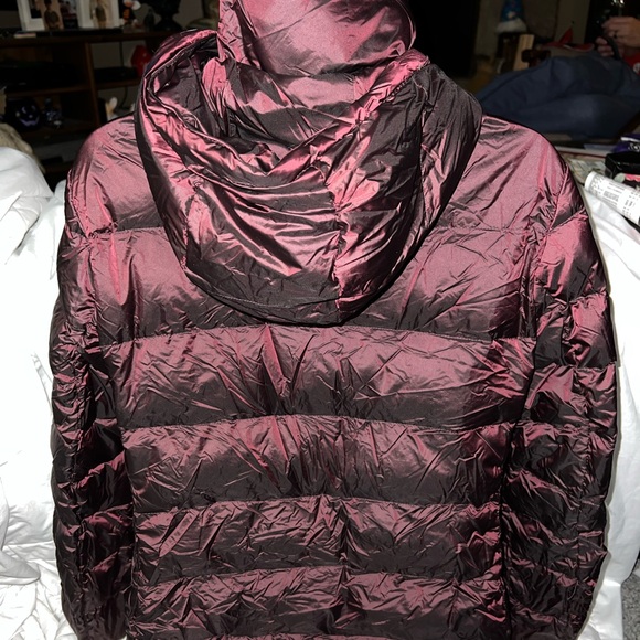 VINCE CAMUTO Short Packable Down Coat - Picture 3 of 13